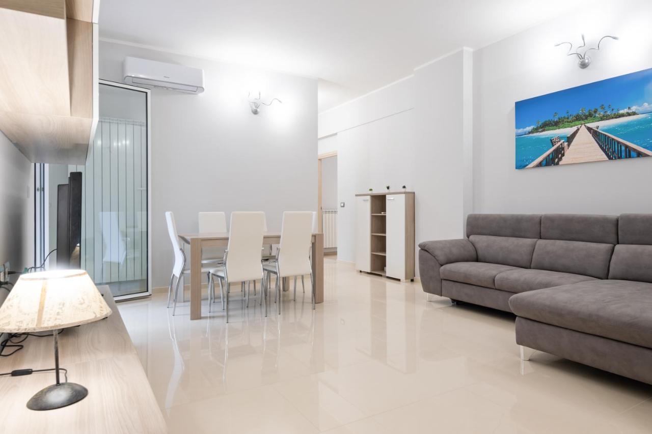 Modern Flat 250 Mt From The Sea - Albissola Marina Apartman Kültér fotó
