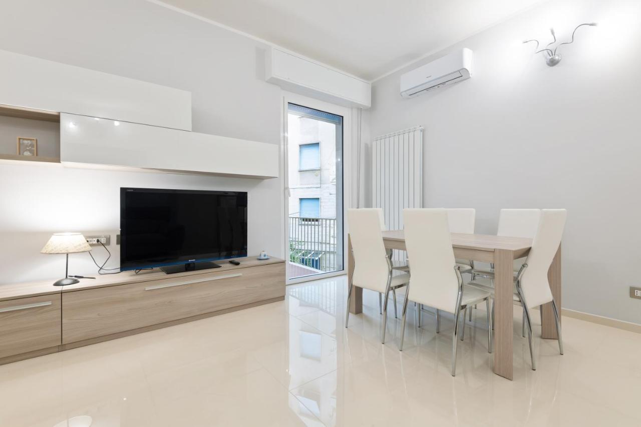 Modern Flat 250 Mt From The Sea - Albissola Marina Apartman Kültér fotó