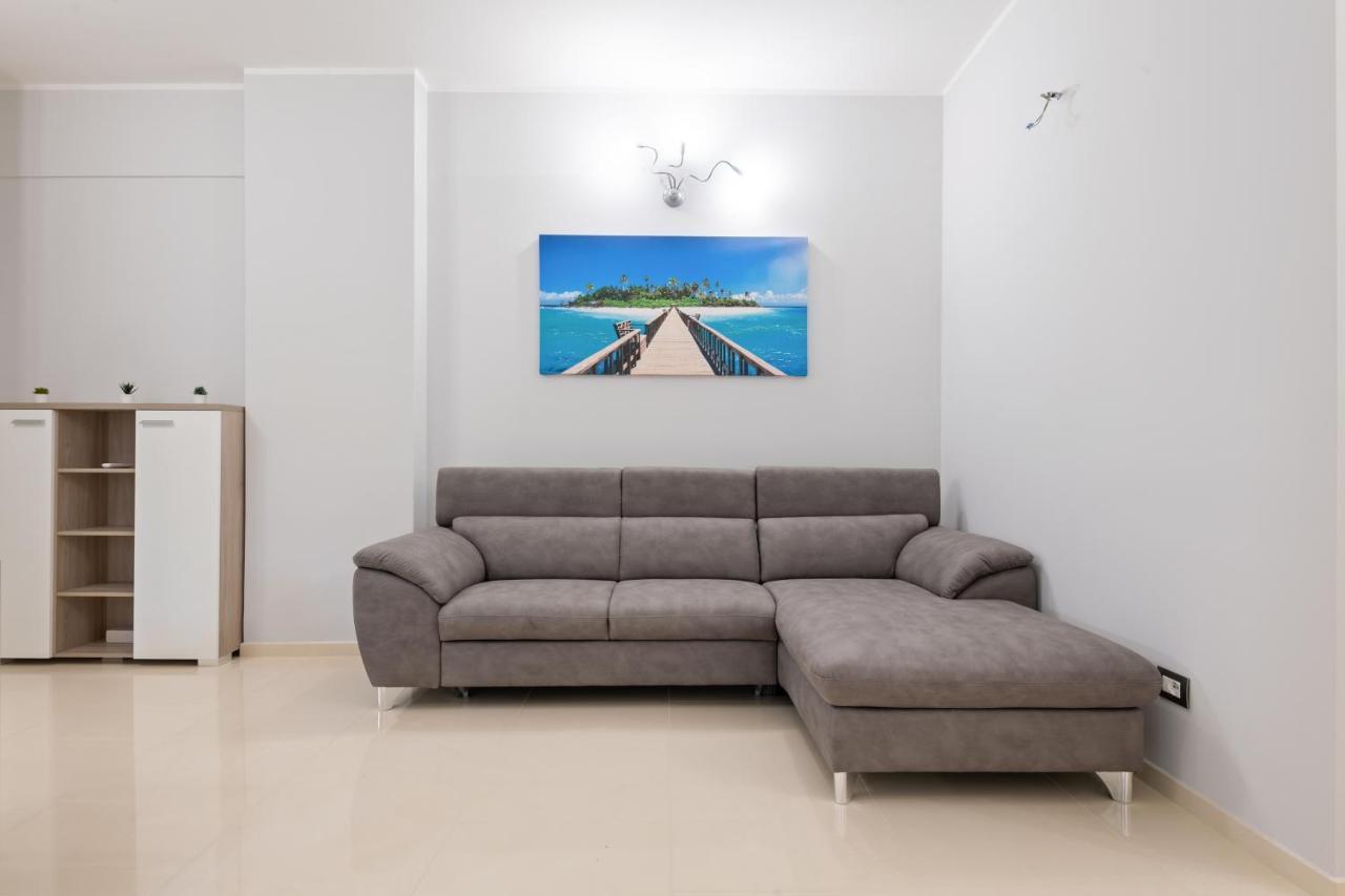 Modern Flat 250 Mt From The Sea - Albissola Marina Apartman Kültér fotó