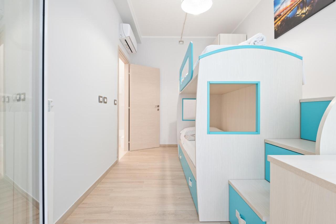 Modern Flat 250 Mt From The Sea - Albissola Marina Apartman Kültér fotó