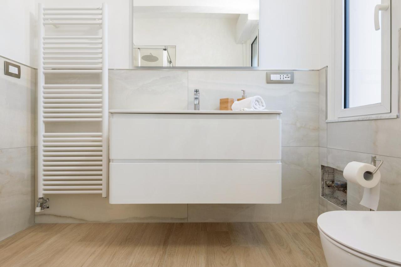 Modern Flat 250 Mt From The Sea - Albissola Marina Apartman Kültér fotó